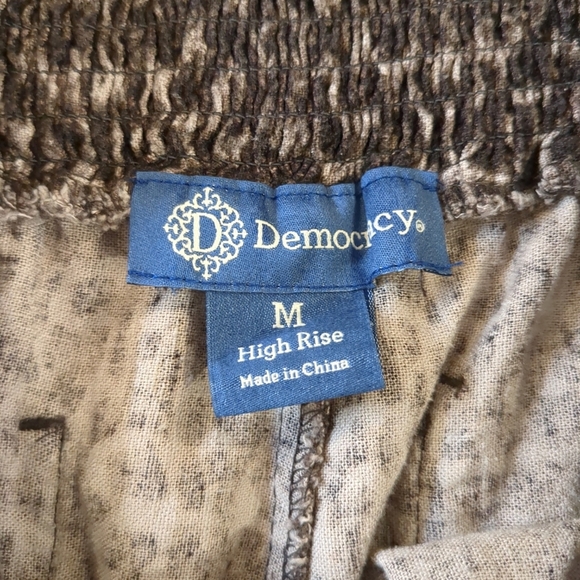 Democracy High Rise Wide Leg Capri Leopard Print Pants Size M - Picture 6 of 9